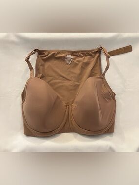 SKIMS FITS EVERYBODY BACK SMOOTHING FULL COVERAGE BRA